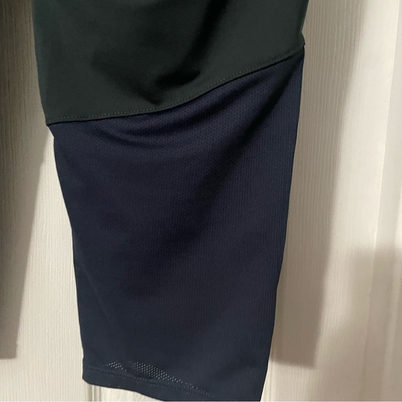 Oiselle running capris, navy, size 10. - Picture 3 of 8